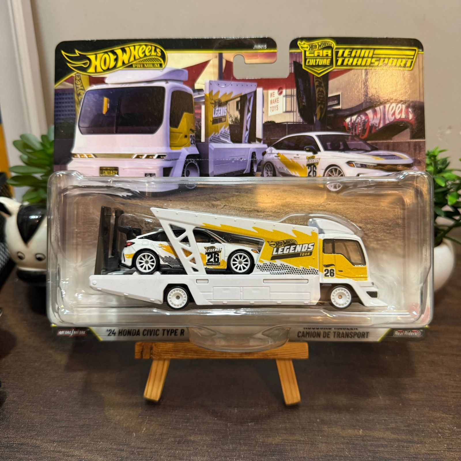 24 HONDA CIVIC TYPE R | Hot Wheels Premium Team Transport