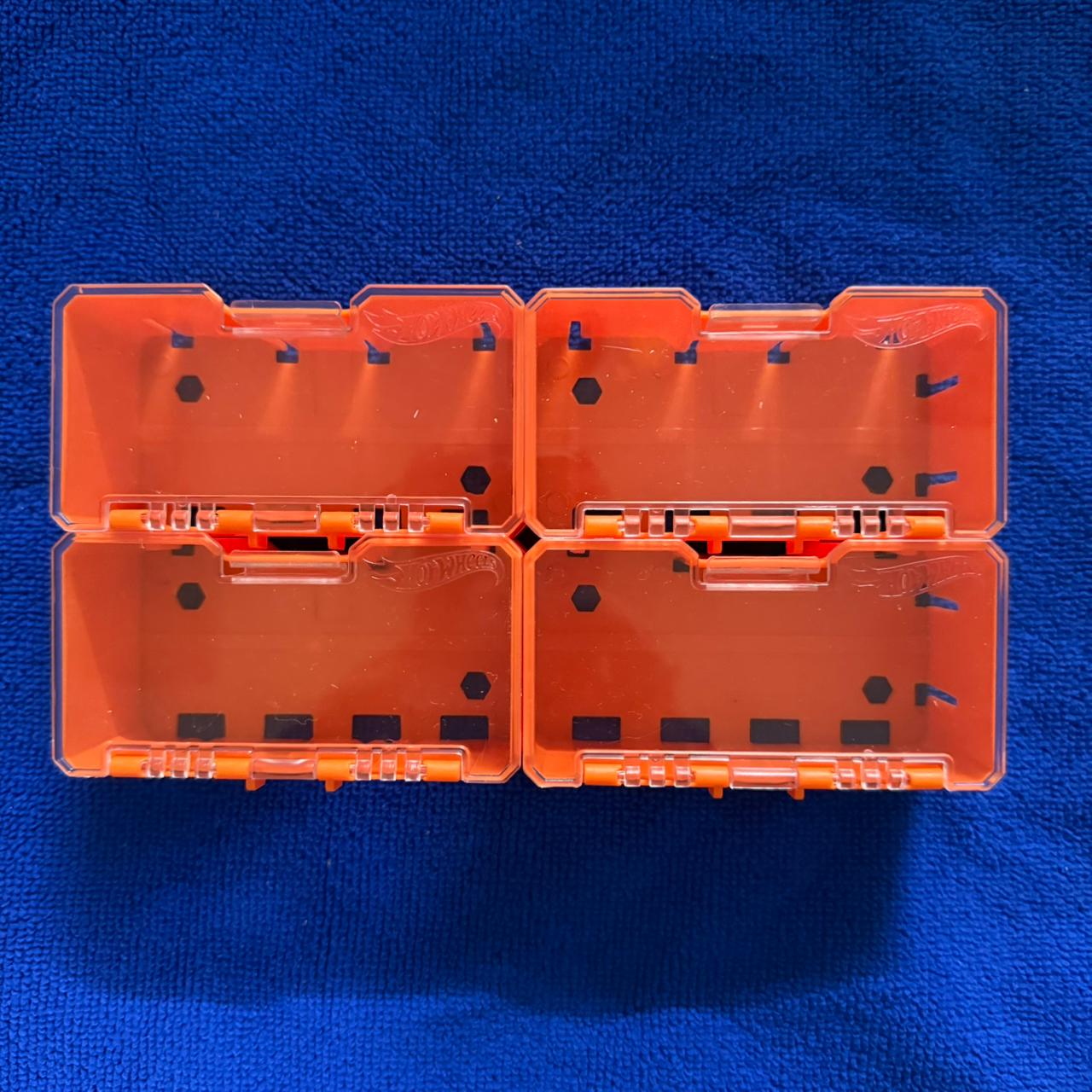 HotWheels Ultimate Collector Case With Free Golden CAR