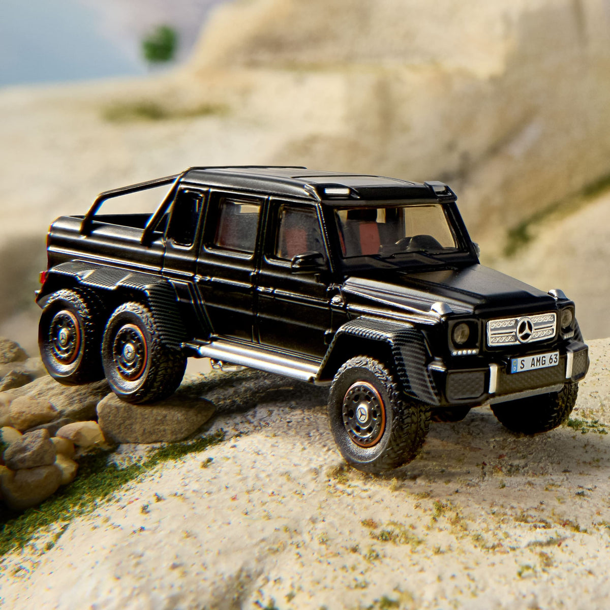 Mercedes-Benz G 63 AMG 6x6 | Hot Wheels Elite 64